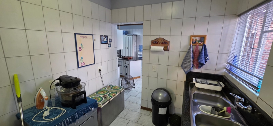 5 Bedroom Property for Sale in Wilkoppies North West